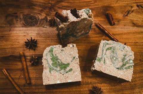 Cinnamon Pine Lard Bar